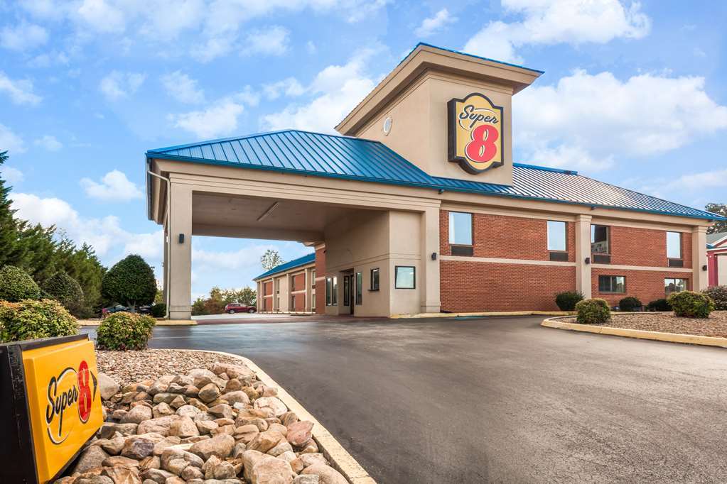 Super 8 By Wyndham Dandridge Hotel Exterior photo